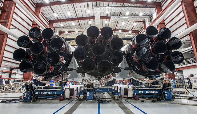 Elon Musk od základov mení pravidlá letov do vesmíru! | Inovujme.sk